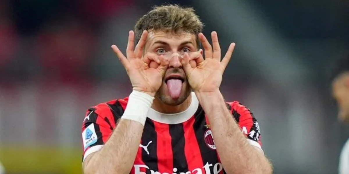 Santiago Giménez, una opción para la delantera del Betis