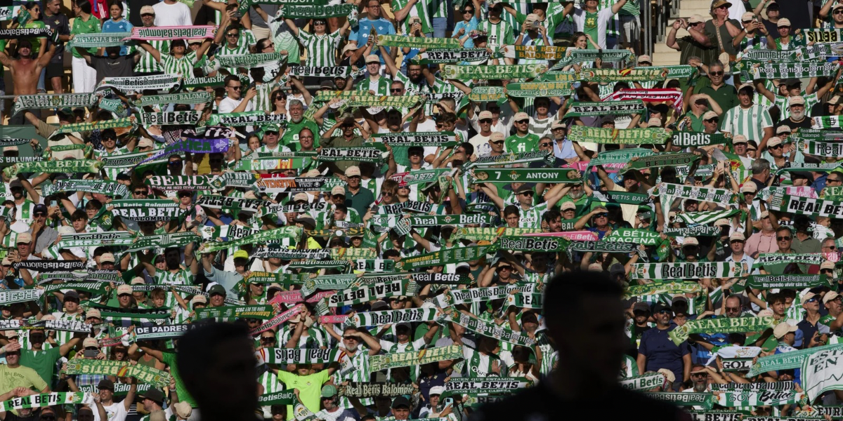 Los detalles del entrenamiento a puerta abierta del Betis previo al derbi
