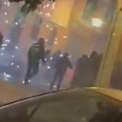 Batalla campal entre ultras de Betis y Sevilla