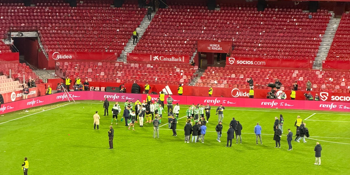 Así ha sido la bestial celebración del Betis en el Pizjuán