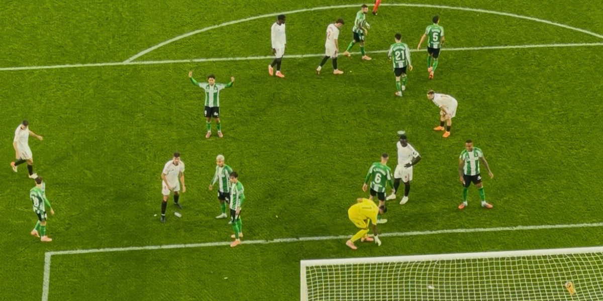 La sanción que puede caerle al Sevilla tras el derbi