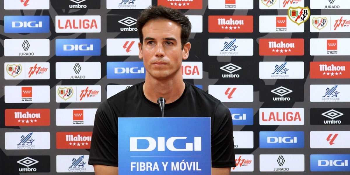 Iñigo Pérez en la rueda de prensa previa al encuentro ante el Betis