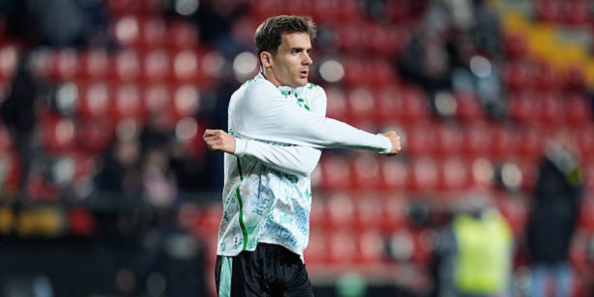 Llorente calentando en Vallecas