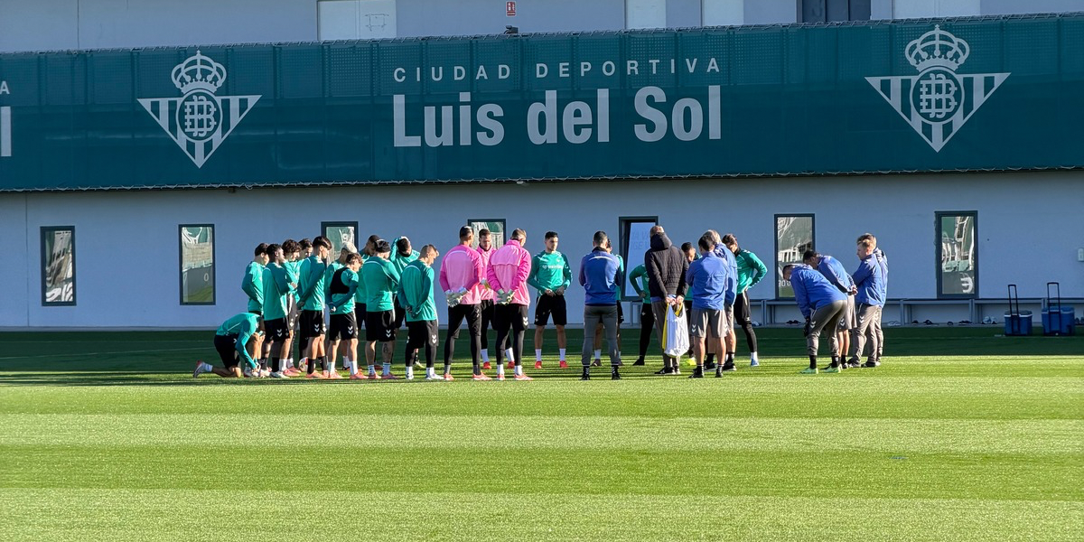 Entrenamiento del Betis previo al choque ante el Murcia