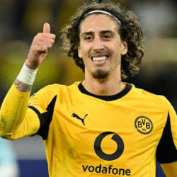 Fabio Silva en un partido con el Dortmund