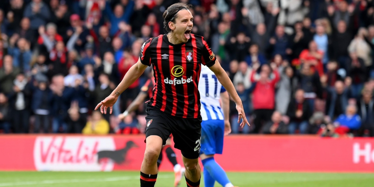 Enes Unal antes de lesionarse con el Bournemouth