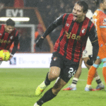 Enes Unal celebra un gol con el Bournemouth