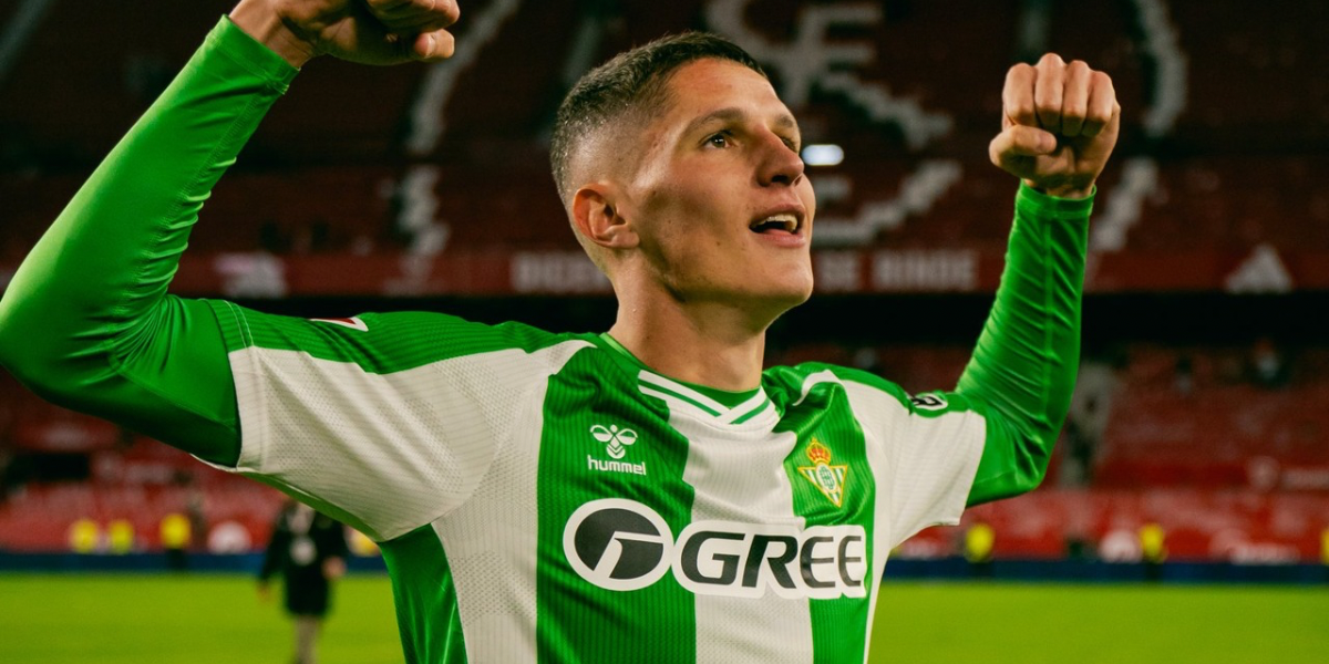 Altimira celebrando la victoria ante el Sevilla