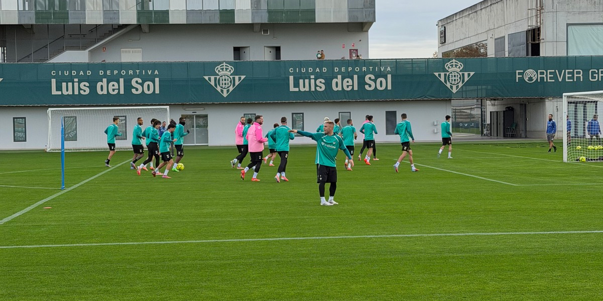 Entrenamiento del Betis previo al choque ante el Rayo