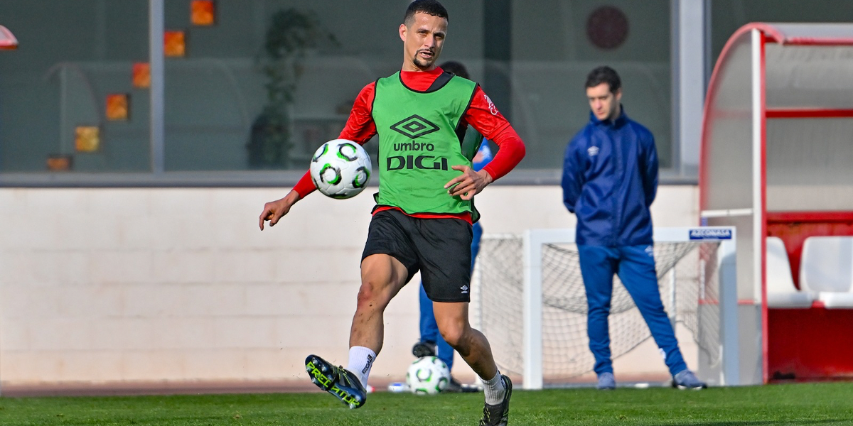 Entrenamiento de Luiz Felipe con el Rayo