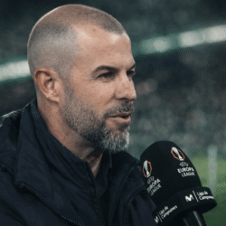 Claro mensaje a Bakambu en medio de los rumores de su salida del Betis