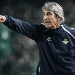 Discrepancia entre Pellegrini y el Betis la gestión de los viajes europeos