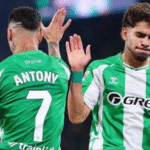 Abde y Antony celebrando un gol con el Betis