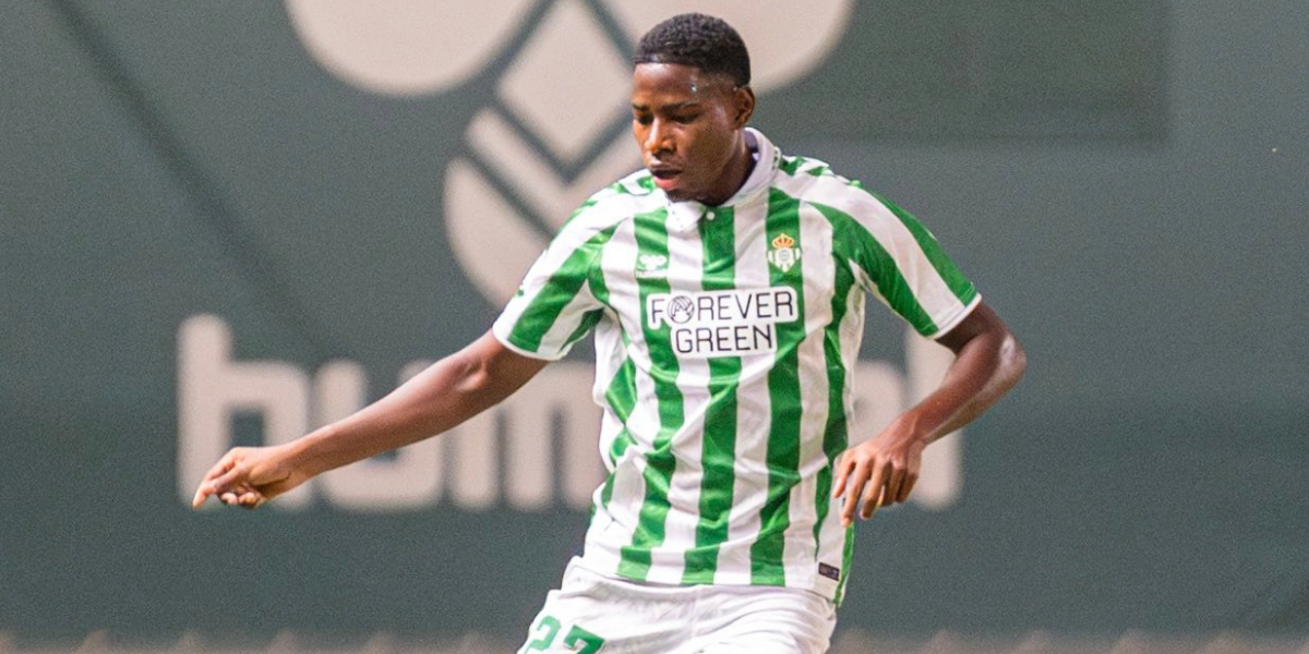 Keimer Sandoval en un partido con el Betis Deportivo 