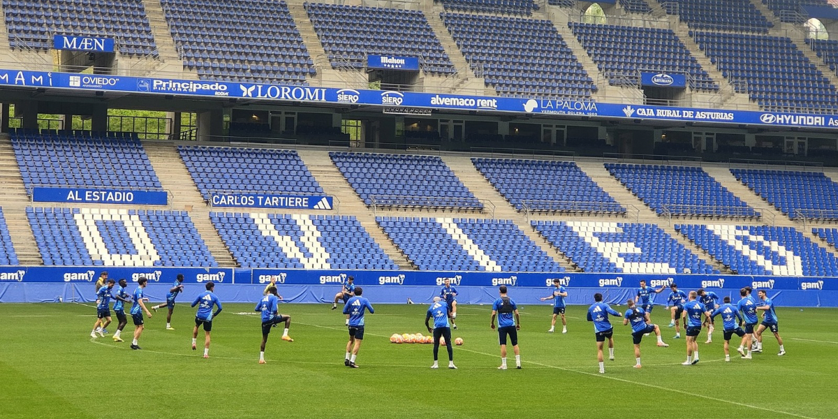 Entrenamiento del Oviedo en el Tartiere