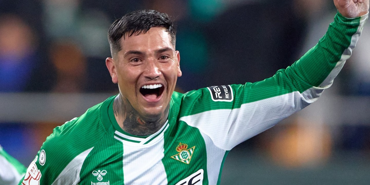 Chimy Ávila celebra su gol al Elche