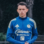 Alvaro Fidalgo durante un entrenamiento con América