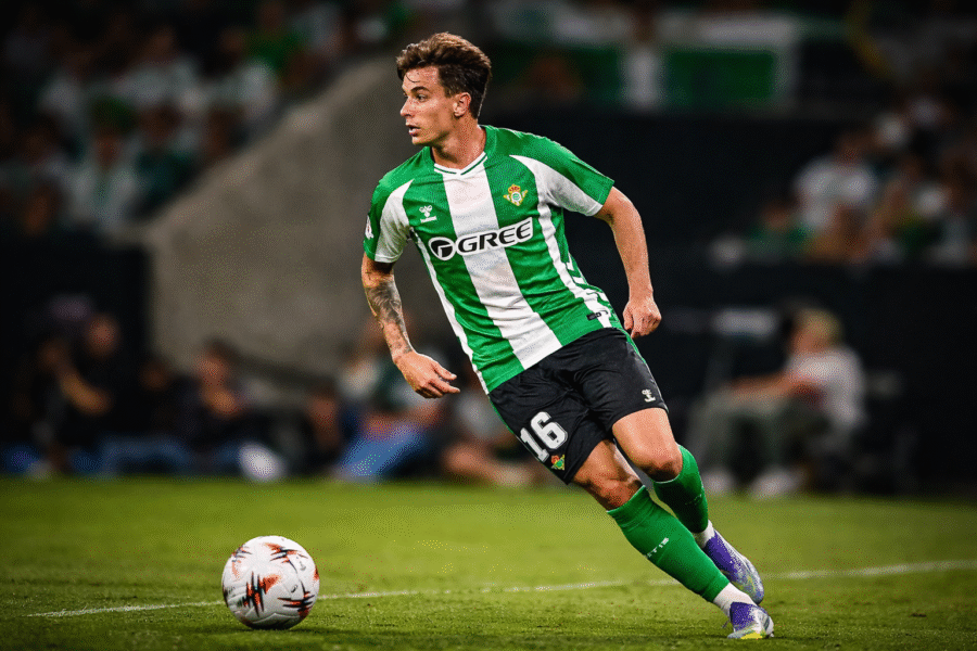 Valentín Gomez durante partido en la Cartuja