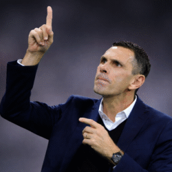 Poyet, ex entrenador del Betis