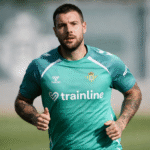 Aitor Ruibal, en un entrenamiento del Betis