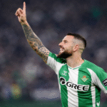 Ruibal en una celebración con el Betis