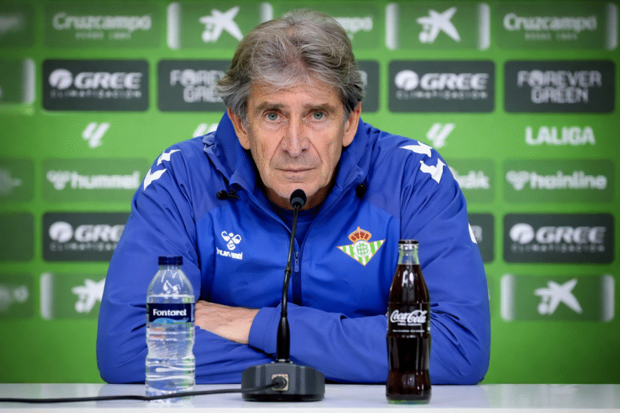 Pellegrini en rueda de prensa antes del choque ante el Atlético de Madrid