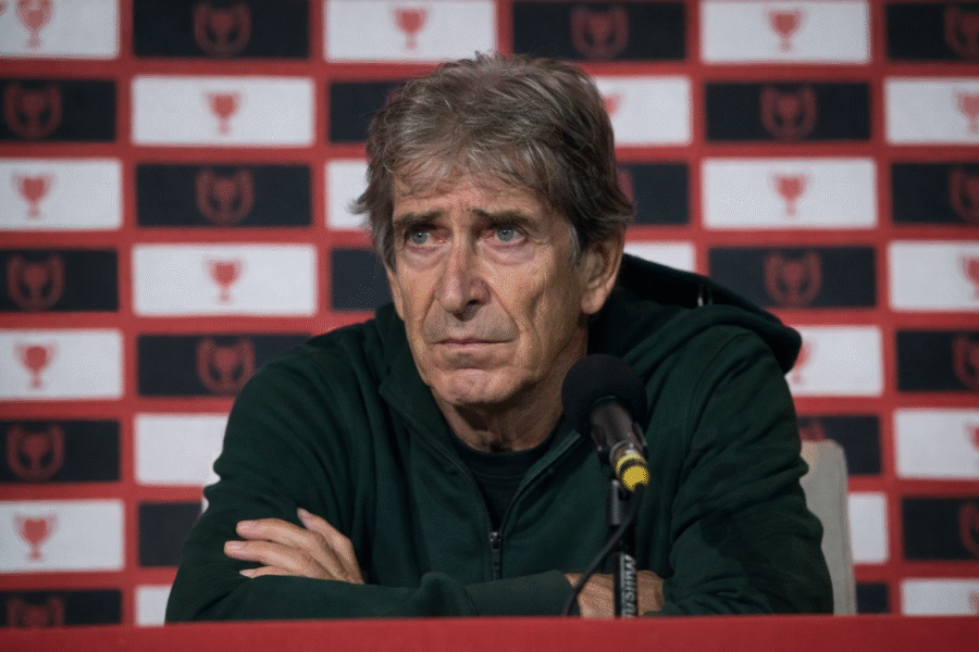 Manuel Pellegrini en la rueda de prensa tras la derrota ante el Atlético