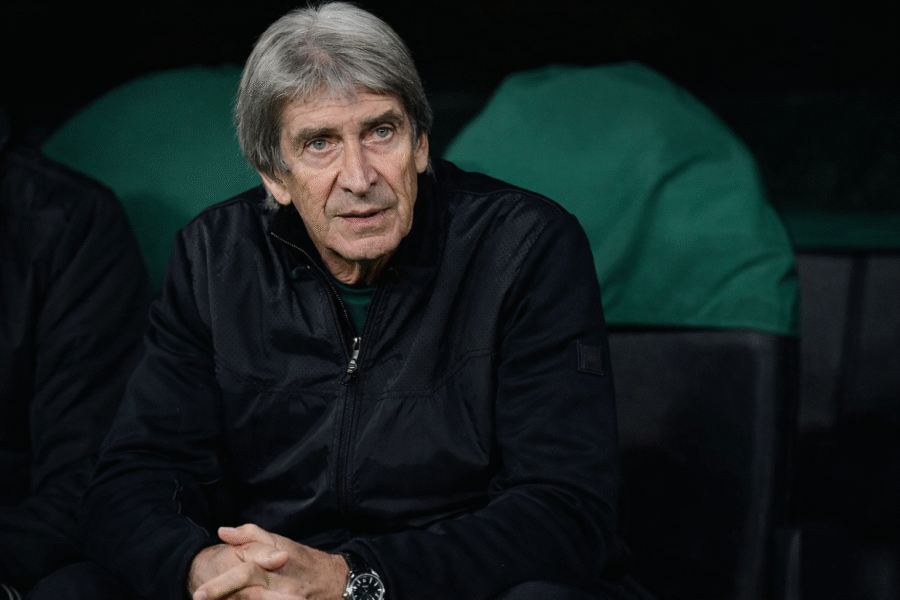 Pellegrini durante un partido del Betis