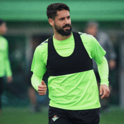 Isco en un entrenamiento del Betis