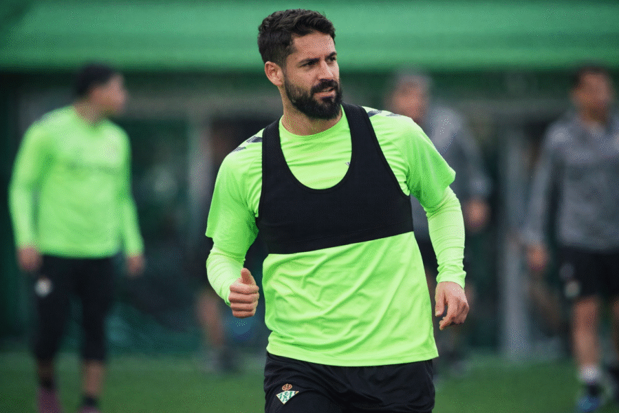Isco en un entrenamiento del Betis
