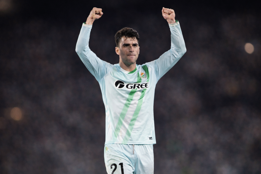 Marc Roca celebrando la victoria del Betis ante el Mallorca