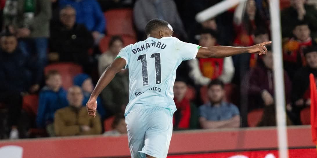 Bakambu celebra su gol ante el Mallorca 