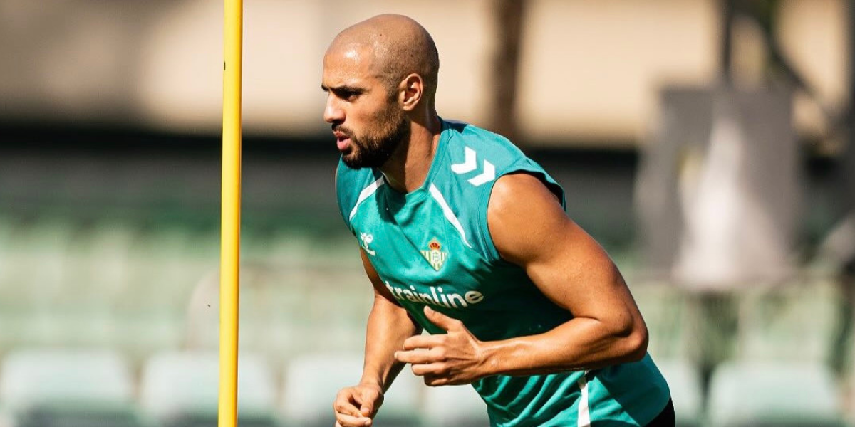 Amrabat en un entrenamiento del Betis 