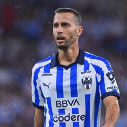 Canales durante un partido en México