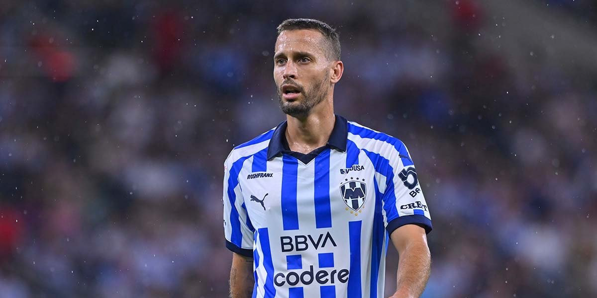 Canales durante un partido en México