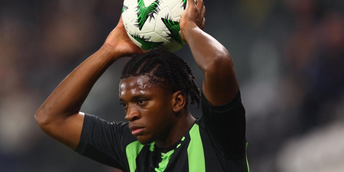 Nazinho en un partido con el Círculo Brujas