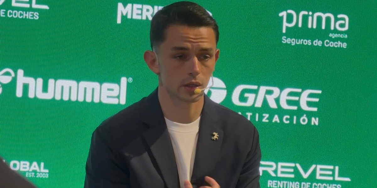 Fidalgo en su presentación como jugador del Betis