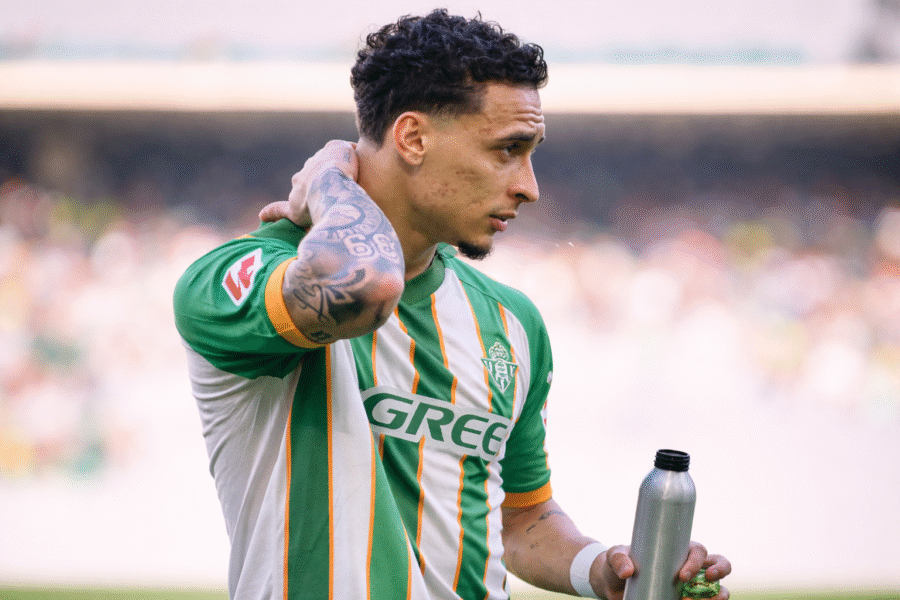 Antony en el duelo ante el Rayo