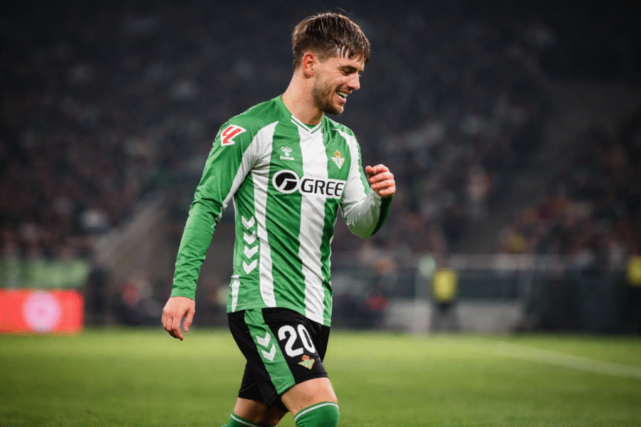 Lo Celso durante un partido del Betis