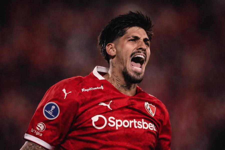 Kevin Lomónaco, central pretendido por el Betis