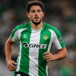 Fornals durante un partido con el Betis