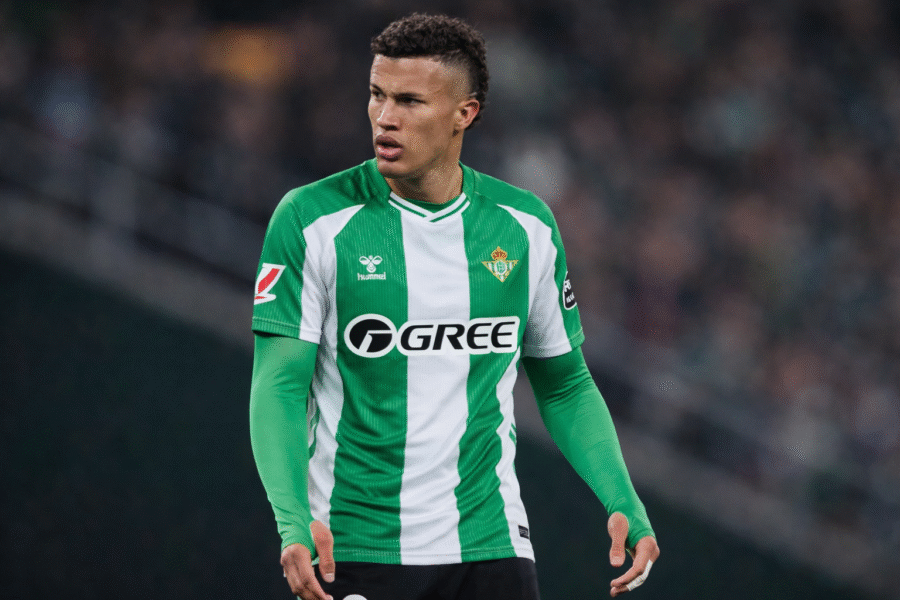 Deossa en un partido en La Cartuja