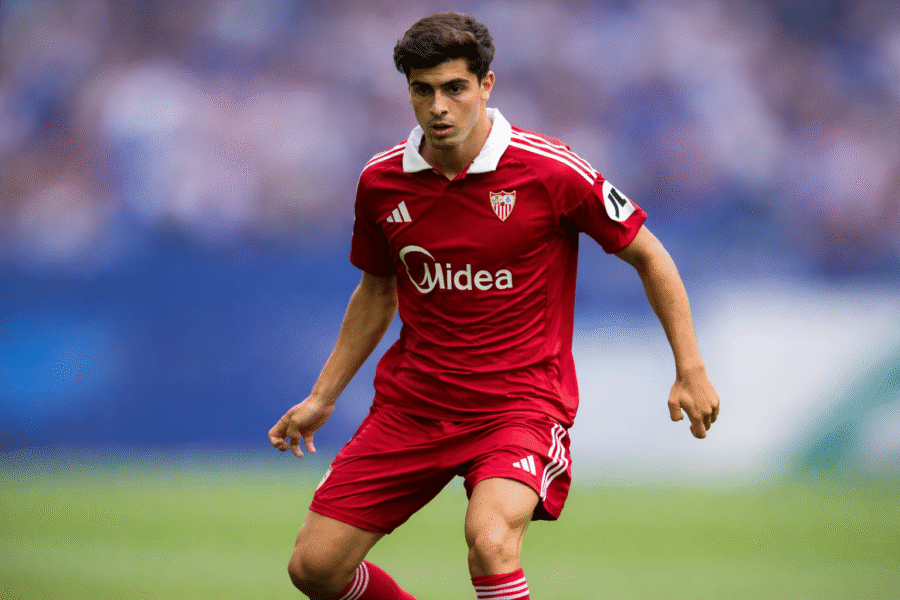 Juanlu durante un partido con el Sevilla
