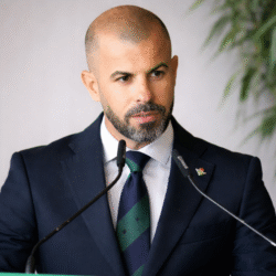 Manu Fajardo durante una presentación en el Betis