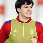 Gonzalo Petit calentando con el Granada