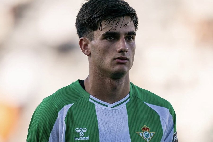 Morante durante un partido con el filial del Betis