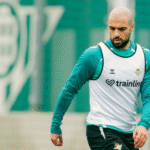 Pellegrini da pistas con Amrabat para el jueves: “Está entrenando normal”