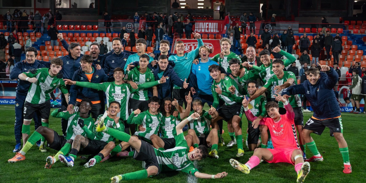 Celebración del juvenil de la victoria en la Copa