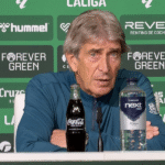 Dardo de Pellegrini a la afición del Betis: “Cuesta entenderlo”