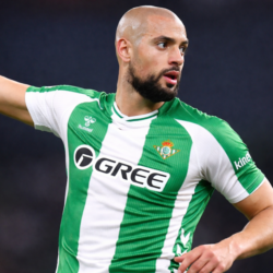 Amrabat durante un partido del Betis